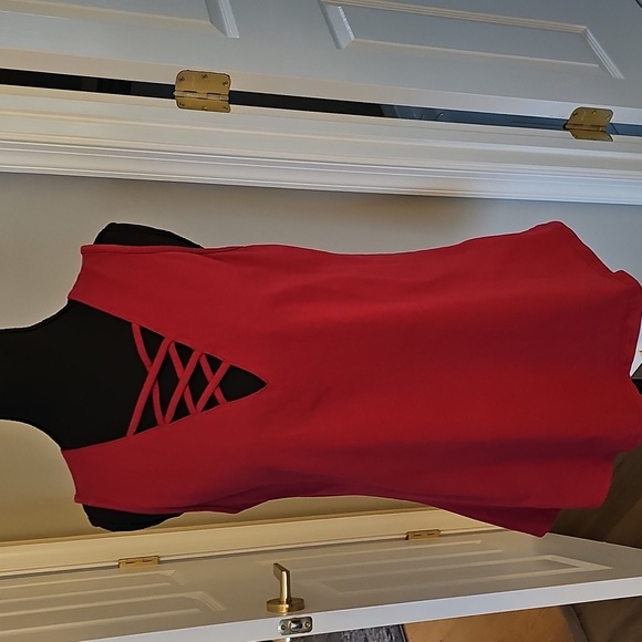 Top - Picture 3 of 14